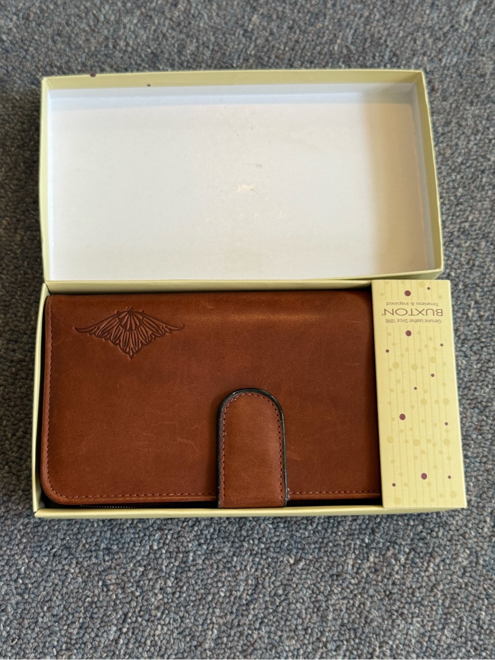Buxton Wallet - Picture 2 of 10